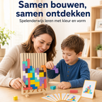 Kind bouwt met gekleurde houten blokken uit het vormenbord
