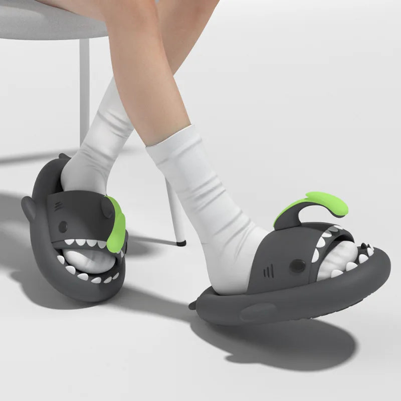 SharkSnaps™ Haaien Slippers combineren met  verwisselbare accessoire