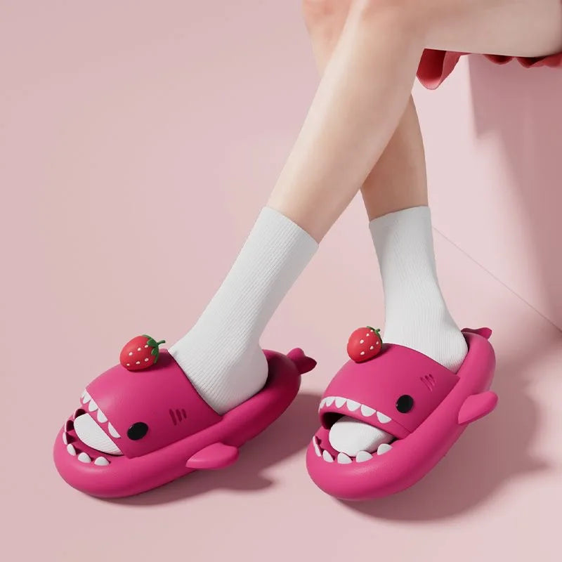 SharkSnaps™ Haaien Slippers combineren met  verwisselbare accessoire