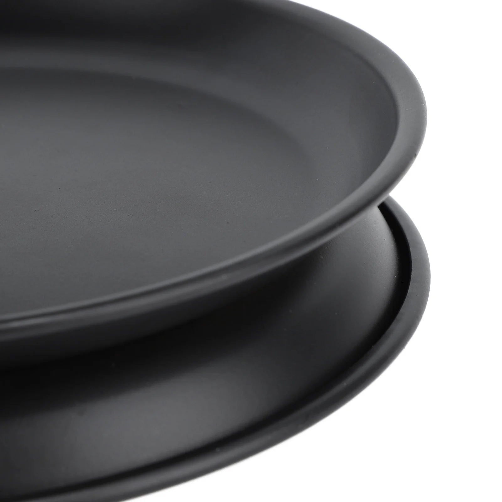 Detail van metalen schaal van Calora Iron Glow Heater voor theelichtjes