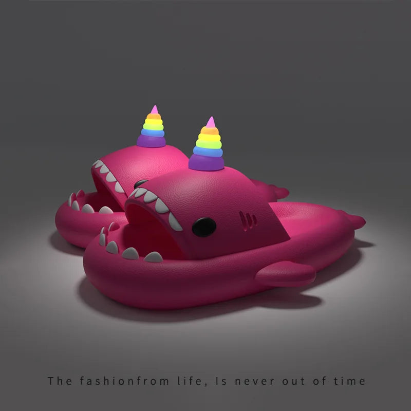 SharkSnaps™ Haaien Slippers combineren met  verwisselbare accessoire