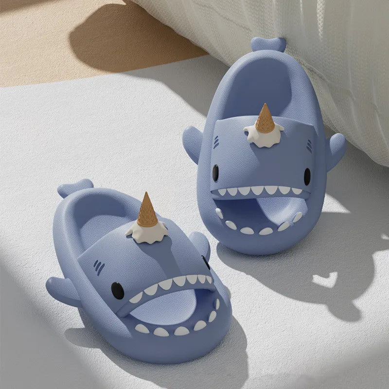 SharkSnaps™ Haaien Slippers combineren met  verwisselbare accessoire