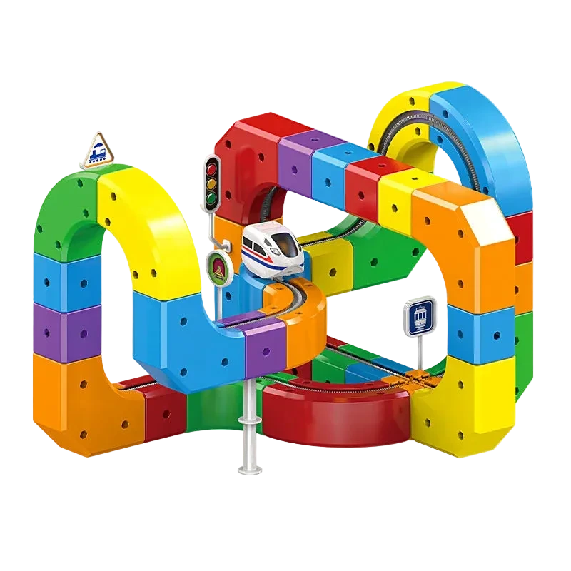 Kleurrijke magnetische baan met bochten en bouwblokken voor kinderen