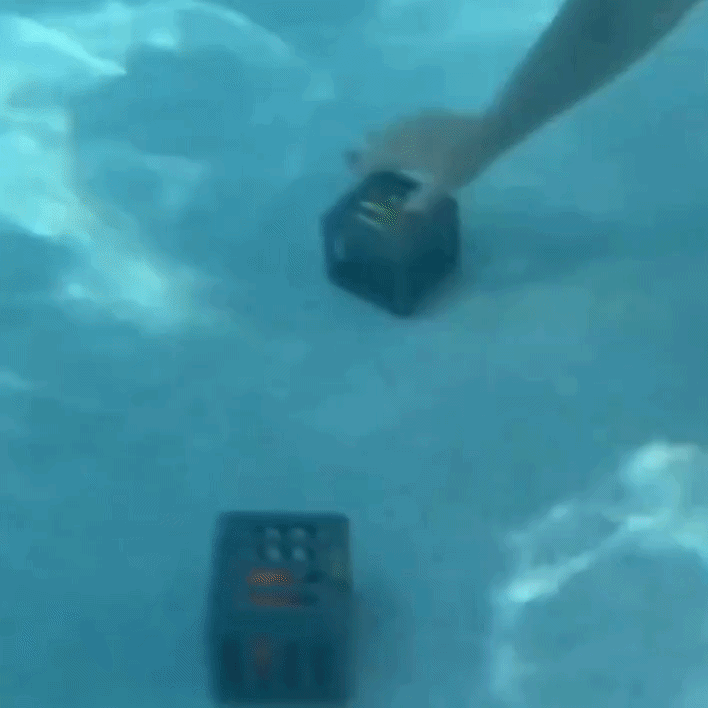 DuikDiertjes reddingsspel in actie in het water