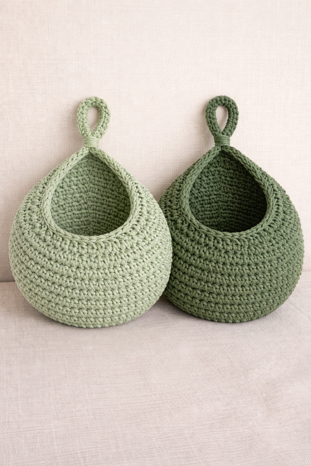 Gehaakte wandopberger licht groen en donker groen