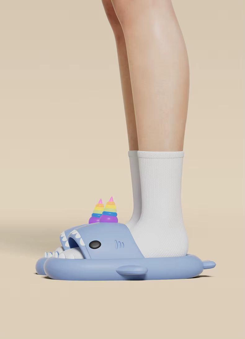 SharkSnaps™ Haaien Slippers combineren met  verwisselbare accessoire